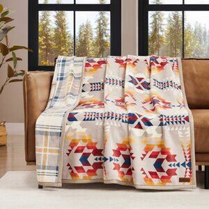Pendleton Reversible Plush Throw Legend Lake Gray